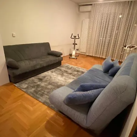 Cozy Brandnew In סראייבו